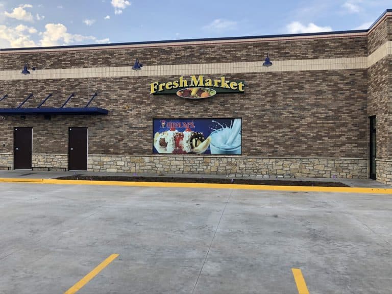 Fresh Ice Cream, Dairy and Grocery Store in Blackwell, OK Braum's
