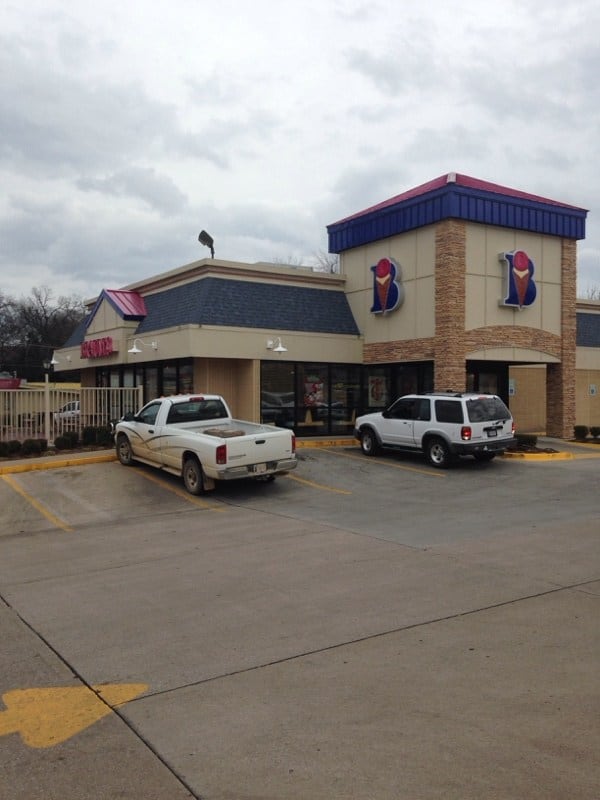 Burger Restaurant & Fresh Grocery in Grove, OK Braum's